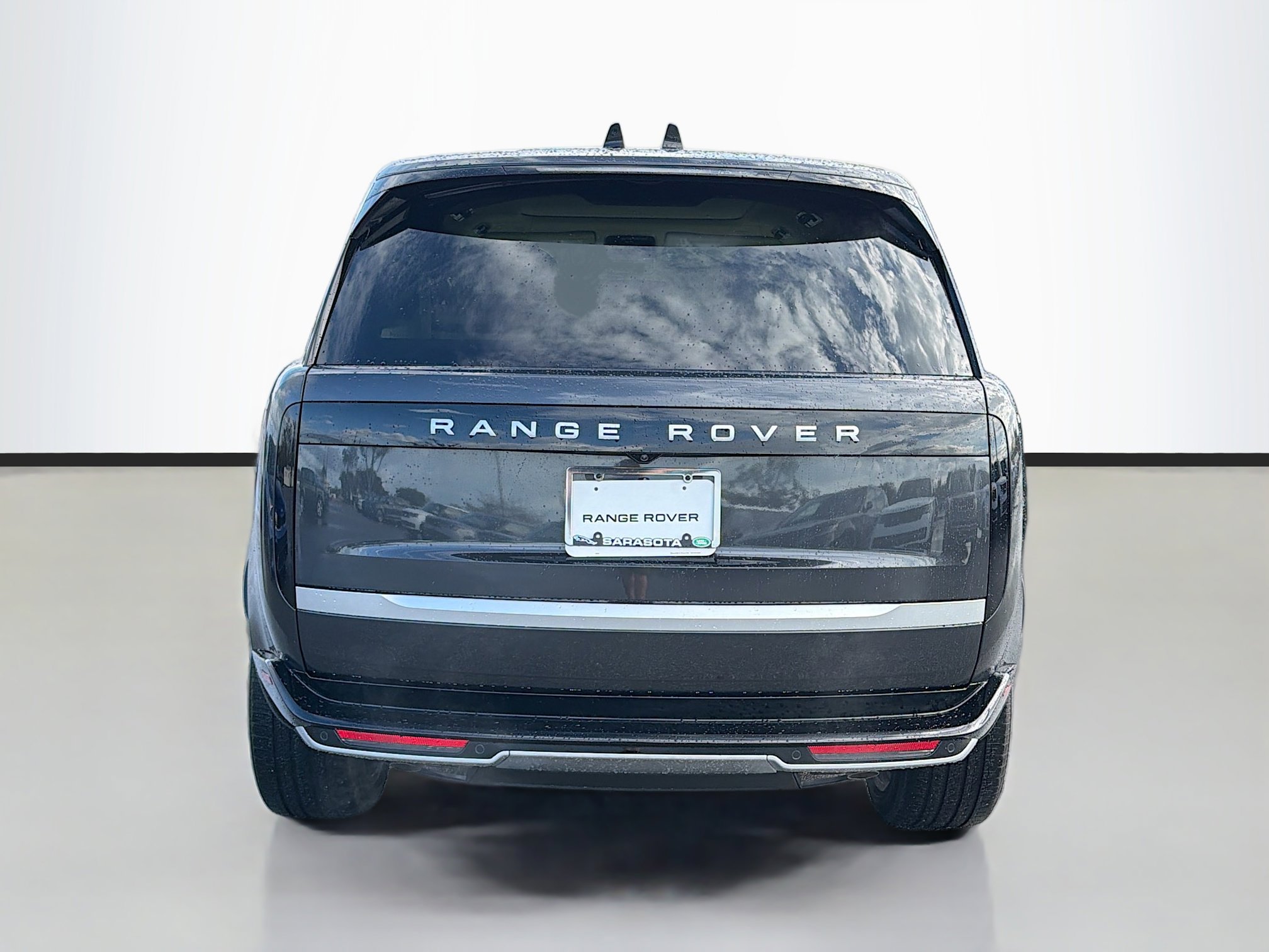 New 2026 Land Rover Range Rover Long Wheelbase Autobiography image 4