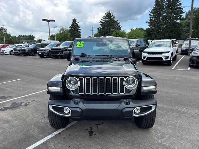 Used 2025 Jeep Wrangler Unlimited Sahara w/ Safety Group AWD/4WD image 5