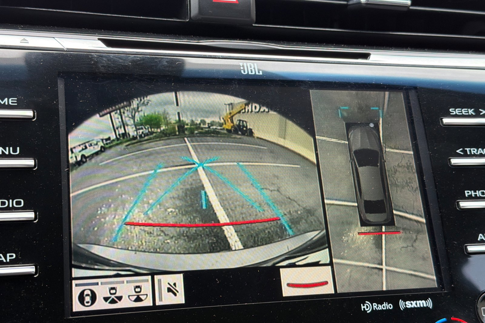 Used 2020 Toyota Camry XLE w/ Driver Assist Package image 19