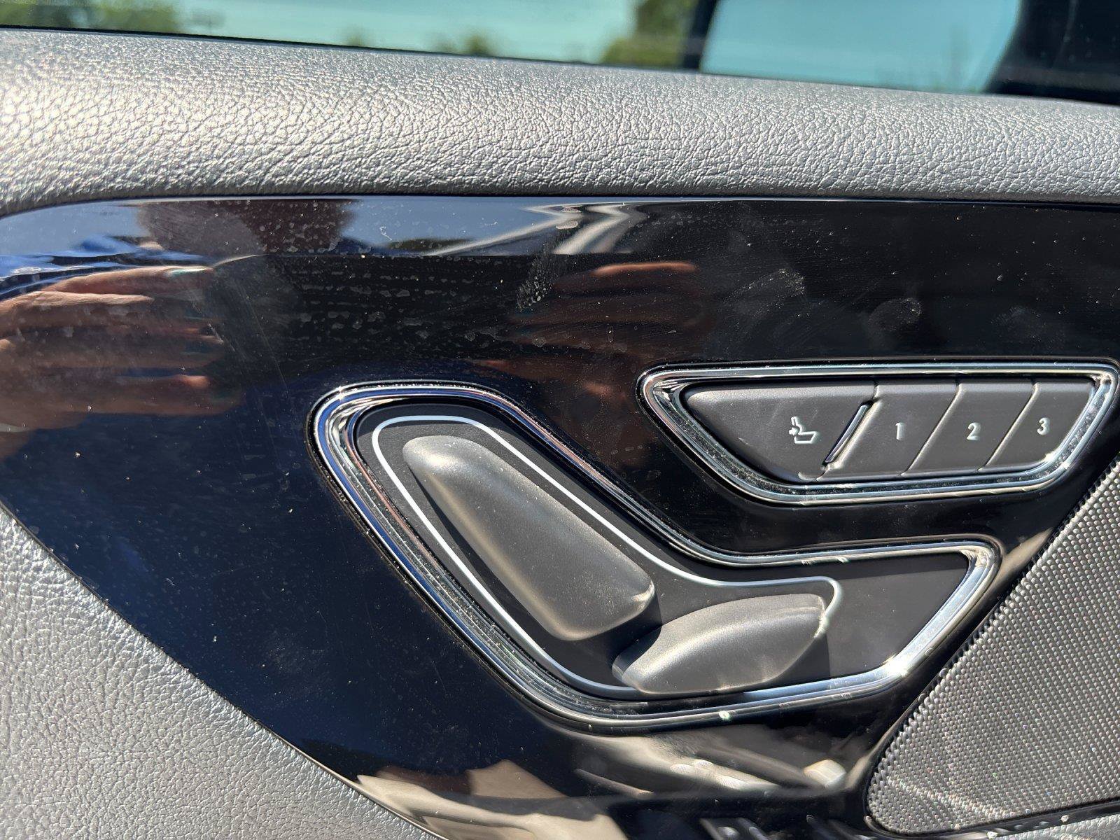 Used 2025 Lincoln Aviator 2WD image 16