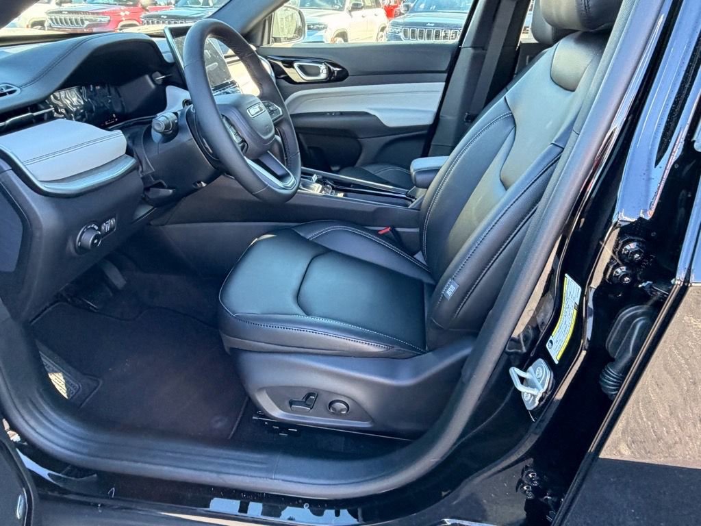 New 2026 Jeep Compass Limited w/ Sun, Sound & Navigation Group image 7