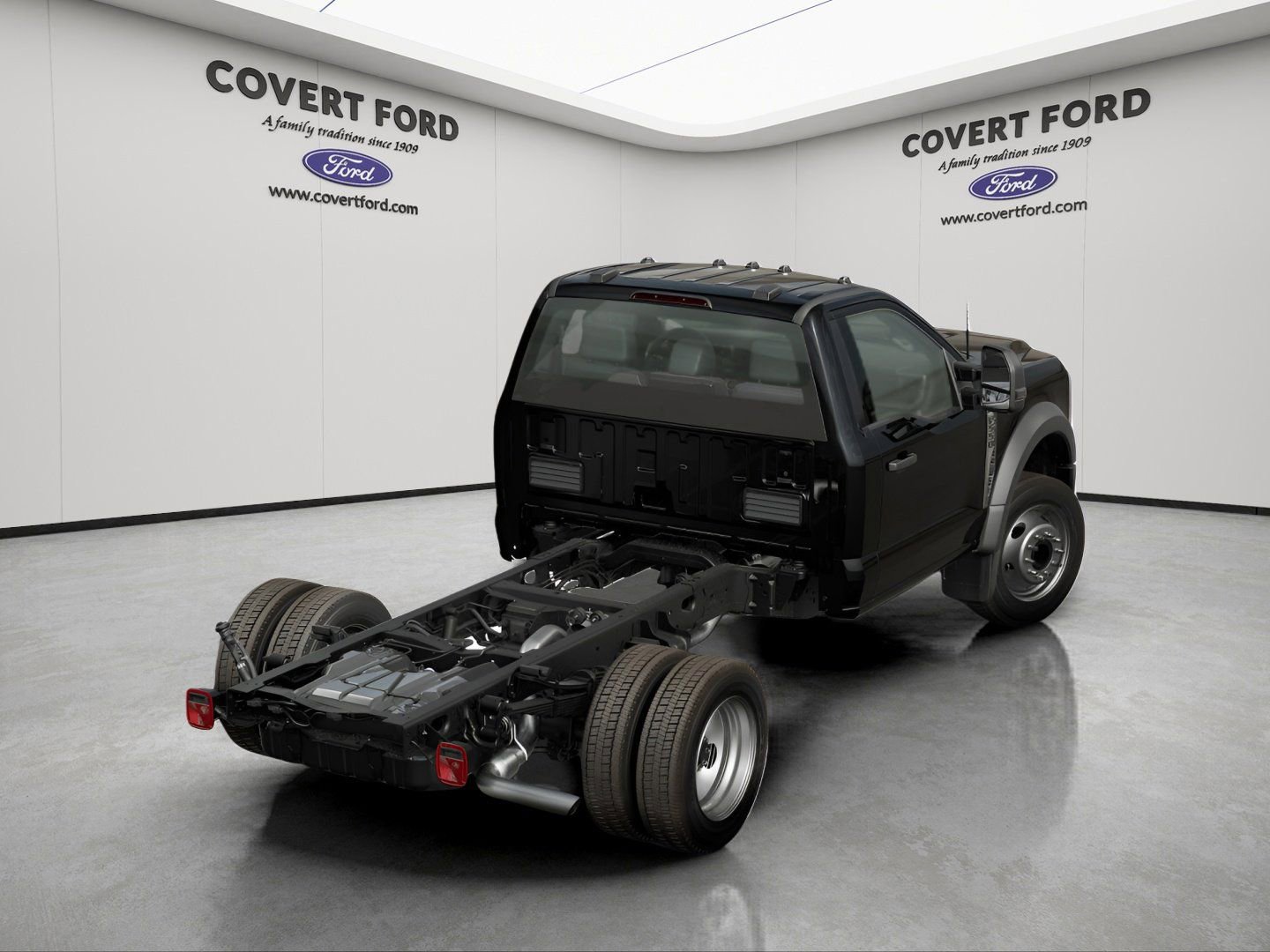 New 2024 Ford F550 2WD Regular Cab Super Duty w/ XL Chrome Package