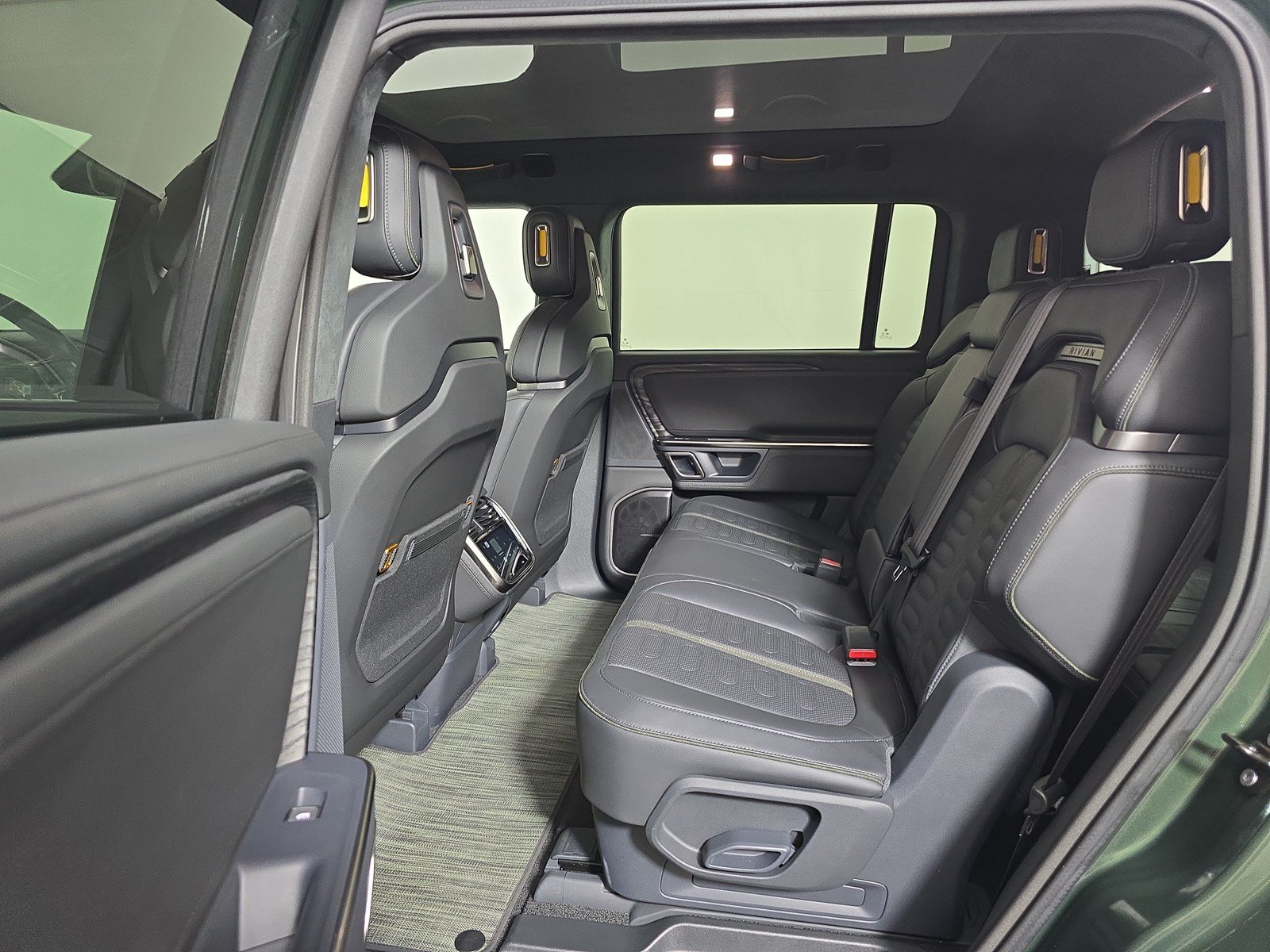 Used 2022 Rivian R1S Launch Edition AWD/4WD image 21