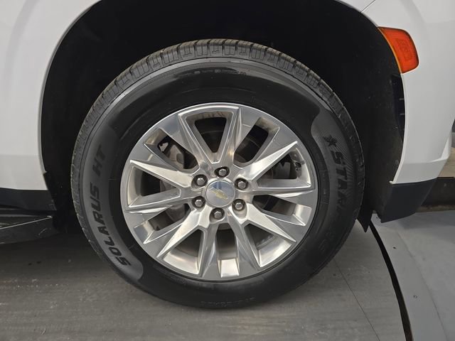 Used 2021 Chevrolet Suburban Premier w/ Premium Package image 12