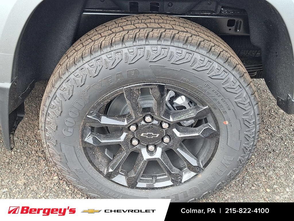 New 2026 Chevrolet Colorado Z71 w/ Midnight Edition AWD/4WD image 5