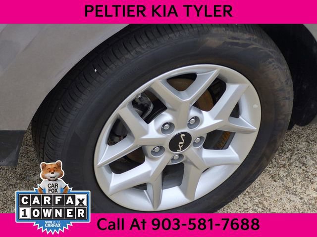 Certified 2025 Kia Soul LX w/ LX Technology Package FWD image 8