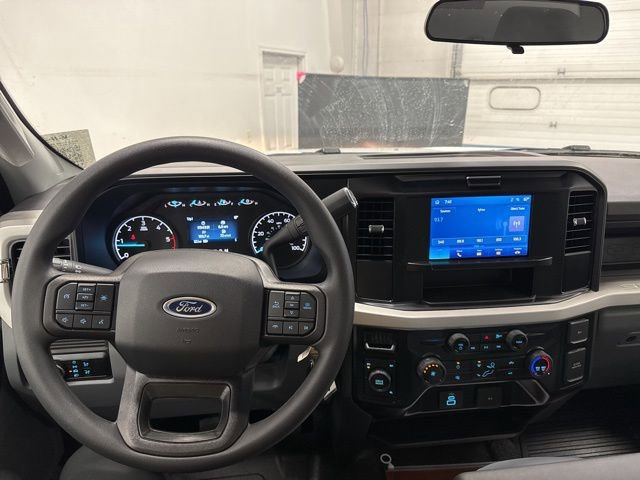 New 2025 Ford F350 XL w/ XL Chrome Package image 4