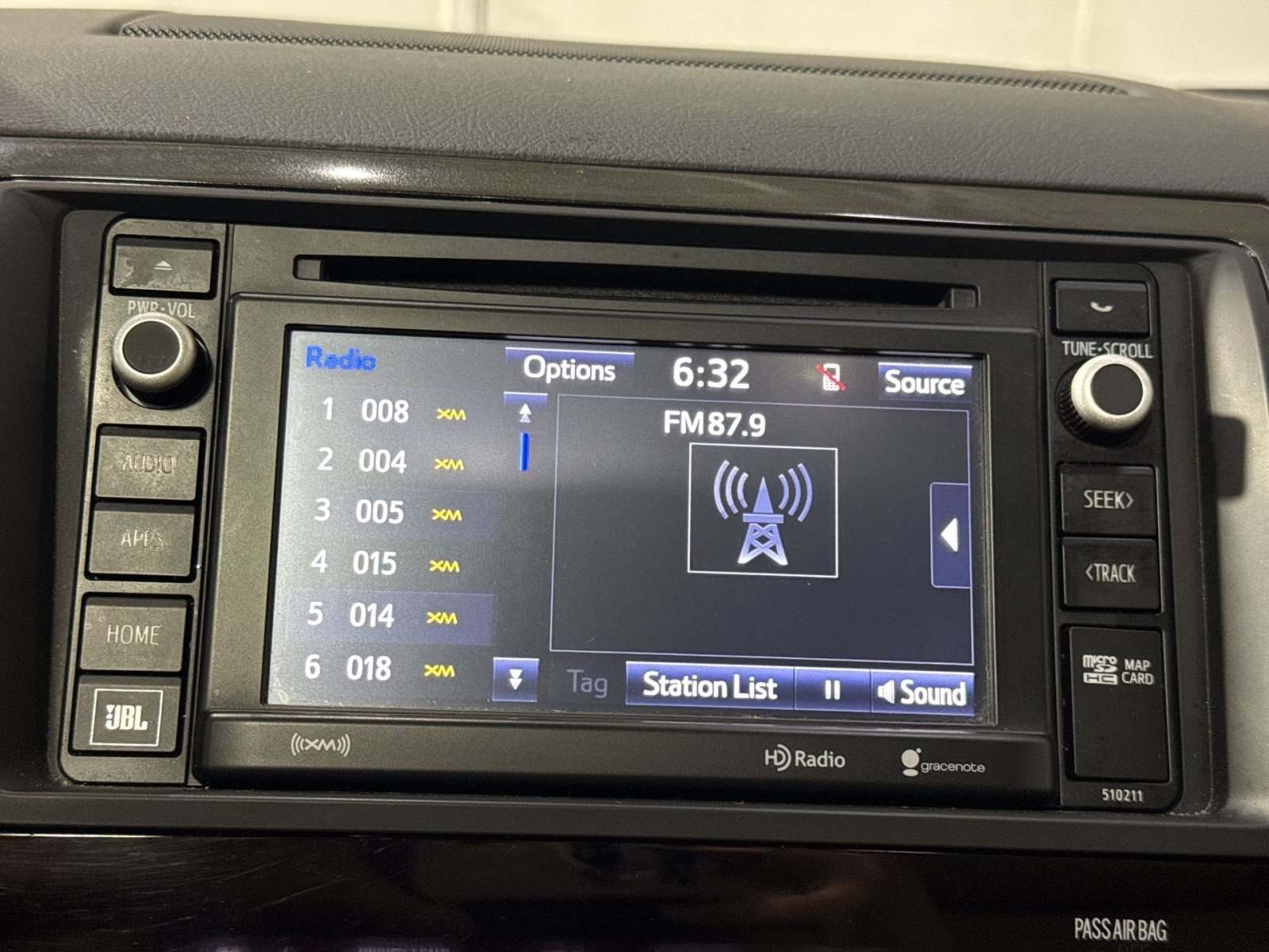 Used 2018 Toyota Sequoia Platinum RWD image 27