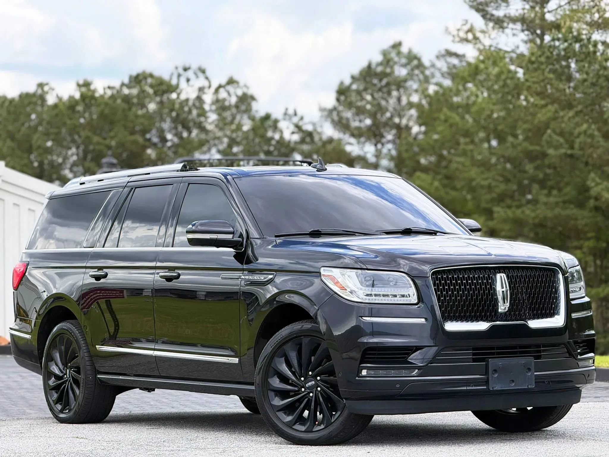Used 2021 Lincoln Navigator L Reserve AWD/4WD image 4