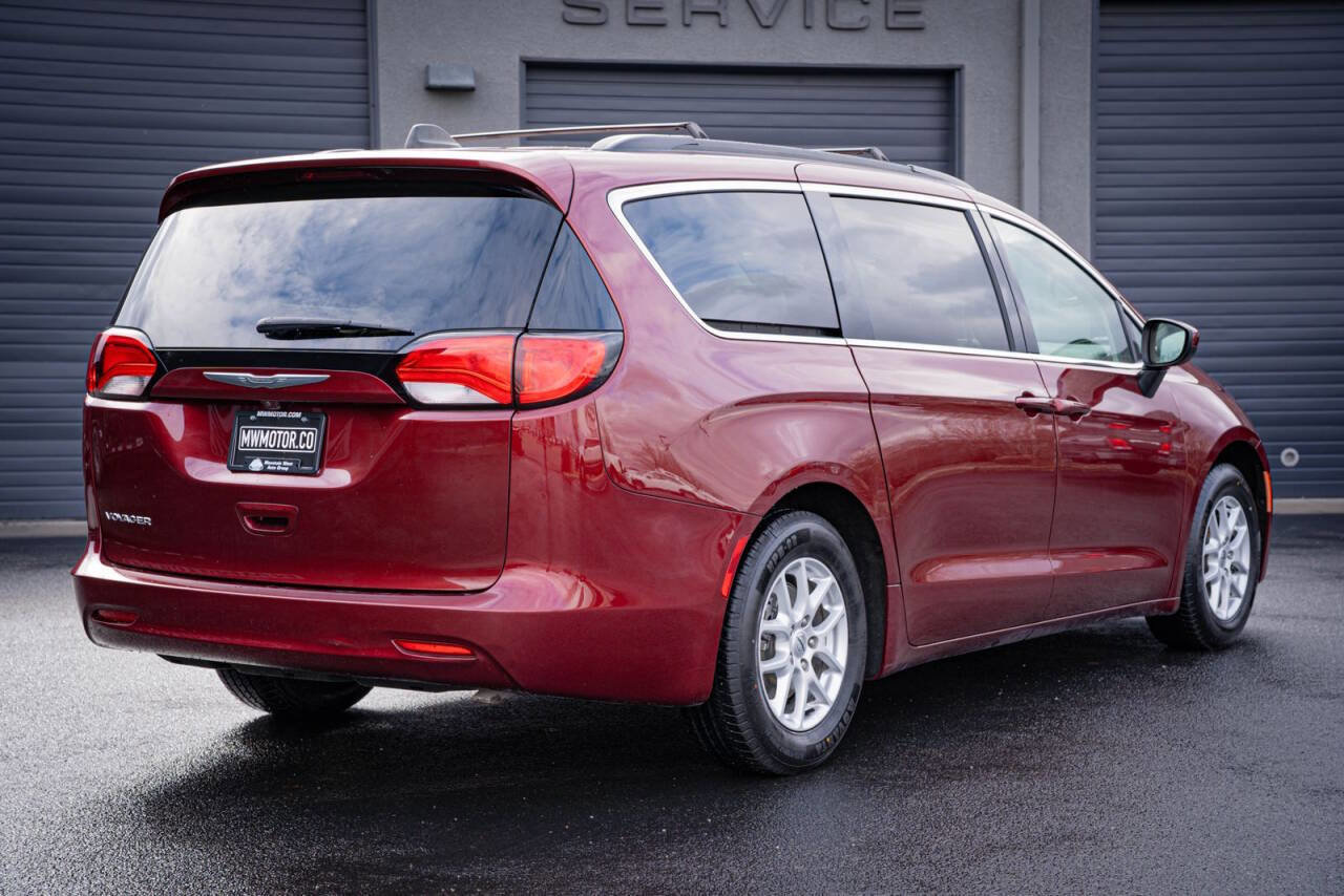 Used 2021 Chrysler Voyager Lxi image 7