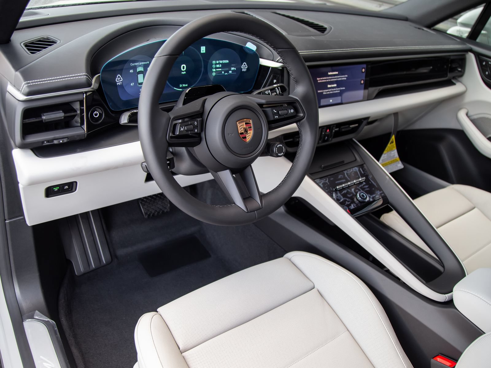 New 2026 Porsche Macan 4 Electric AWD/4WD image 4