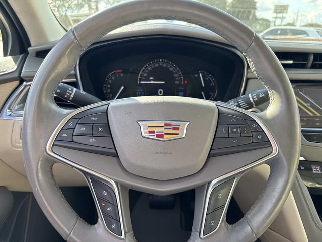Used 2018 Cadillac XT5 Luxury w/ Driver Awareness Package image 26