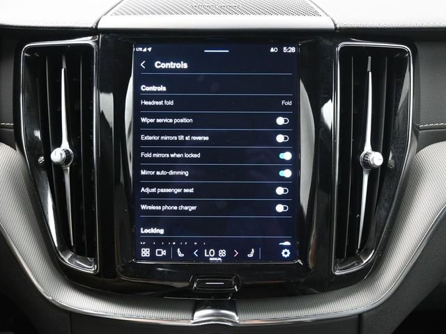 Used 2022 Volvo XC60 B6 R-Design w/ Protection Package Premier image 16