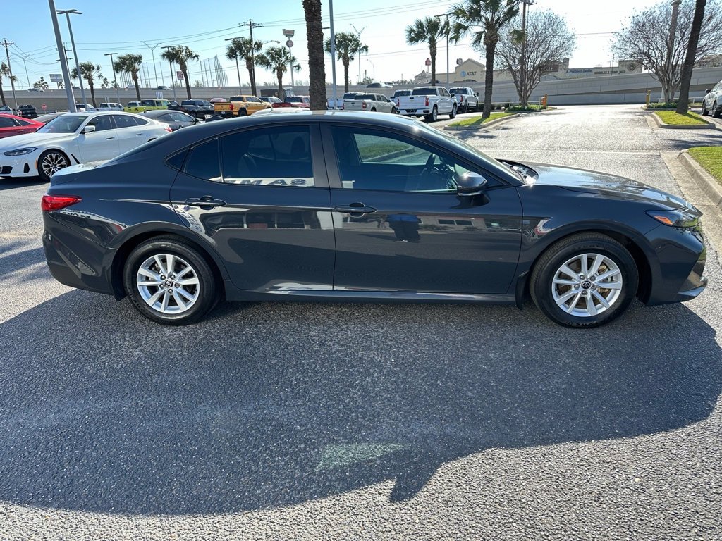 Used 2025 Toyota Camry LE w/ Convenience Package image 7