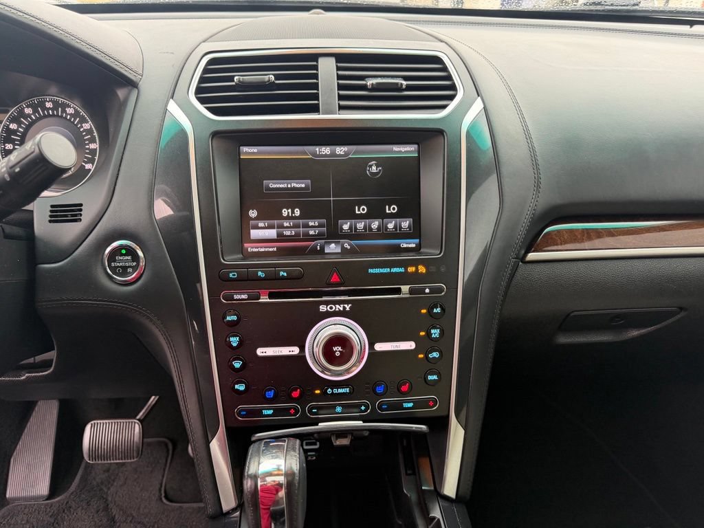 Used 2016 Ford Explorer Platinum AWD/4WD image 34