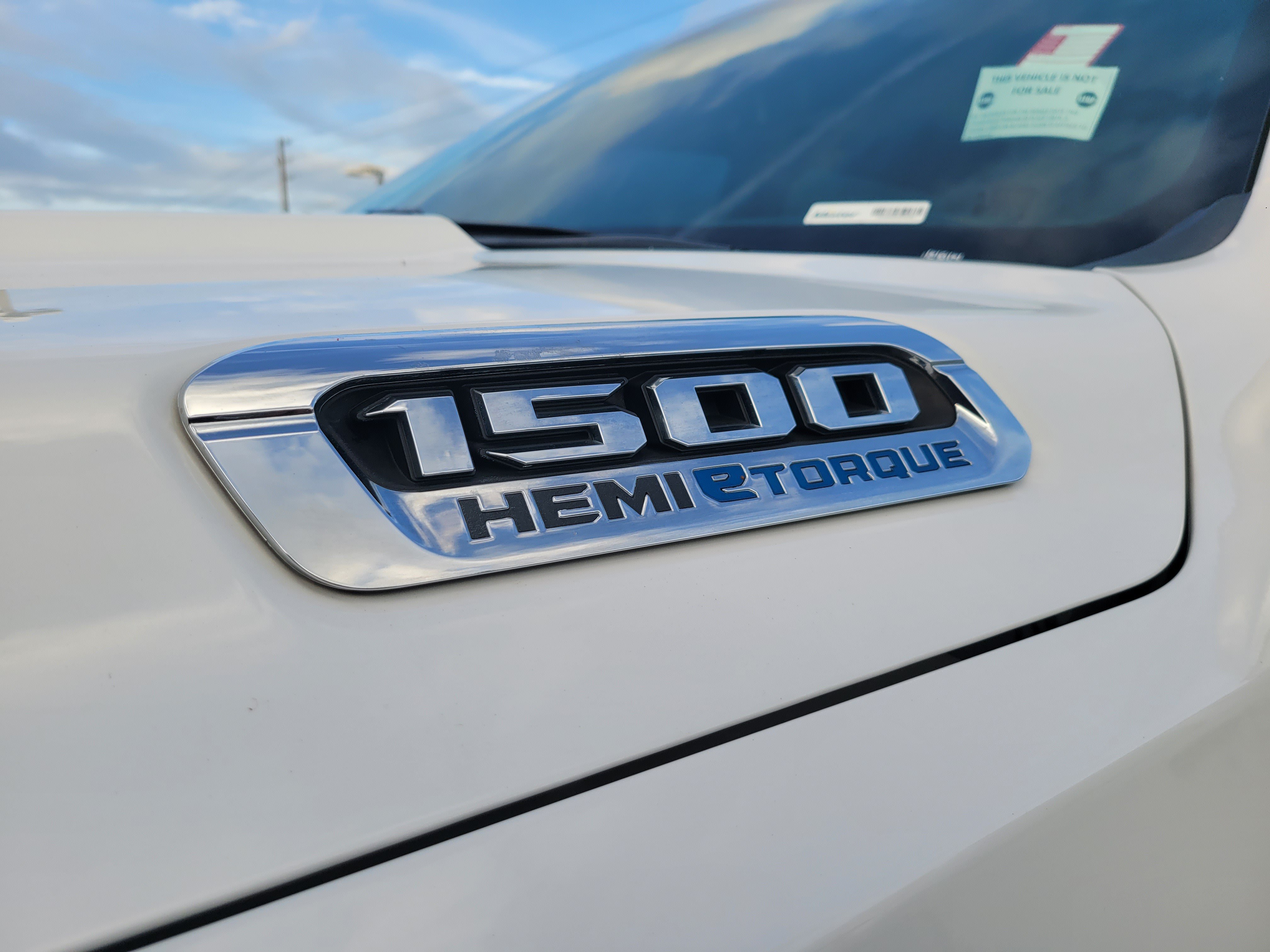 Used 2023 RAM 1500 Limited AWD/4WD image 9