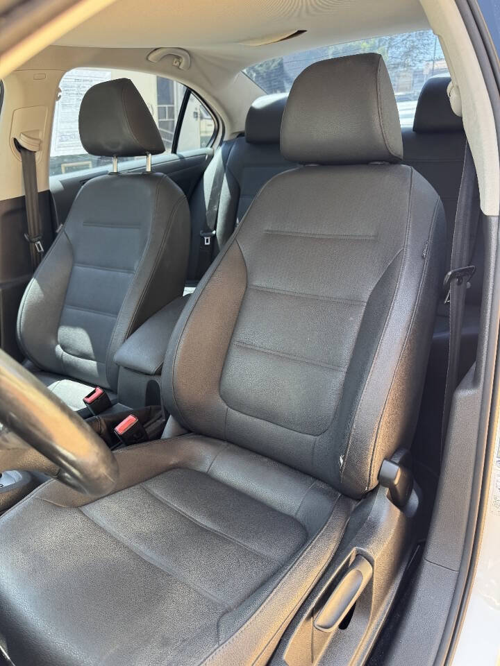 Used 2011 Volkswagen Jetta SE FWD image 21