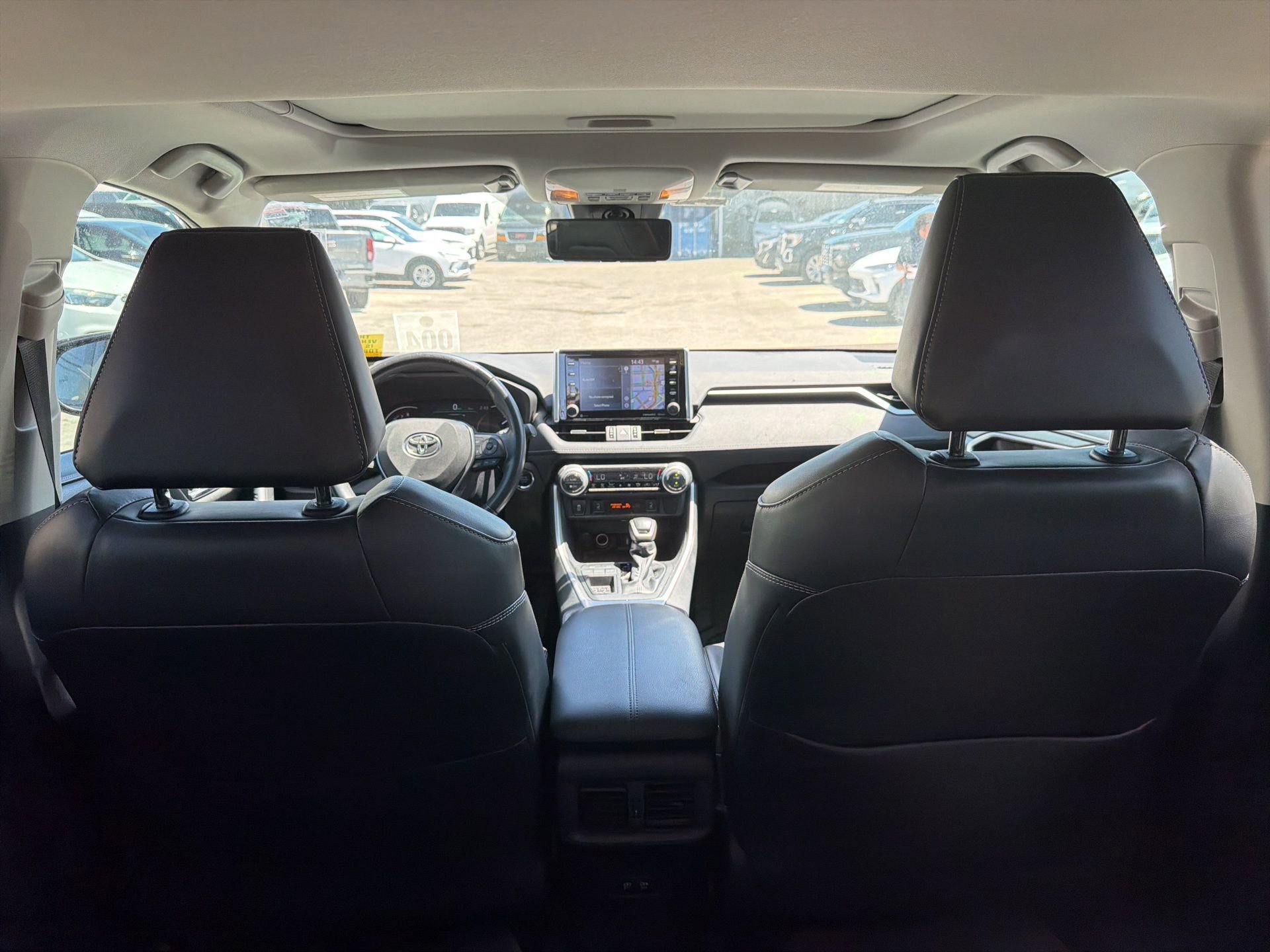 Used 2019 Toyota RAV4 Limited FWD image 12