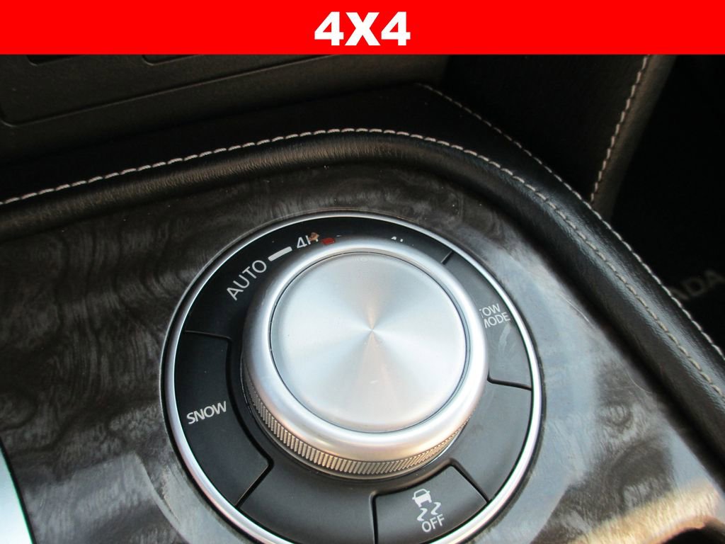 Used 2022 Nissan Armada Platinum w/ Captain's Chairs Package image 33