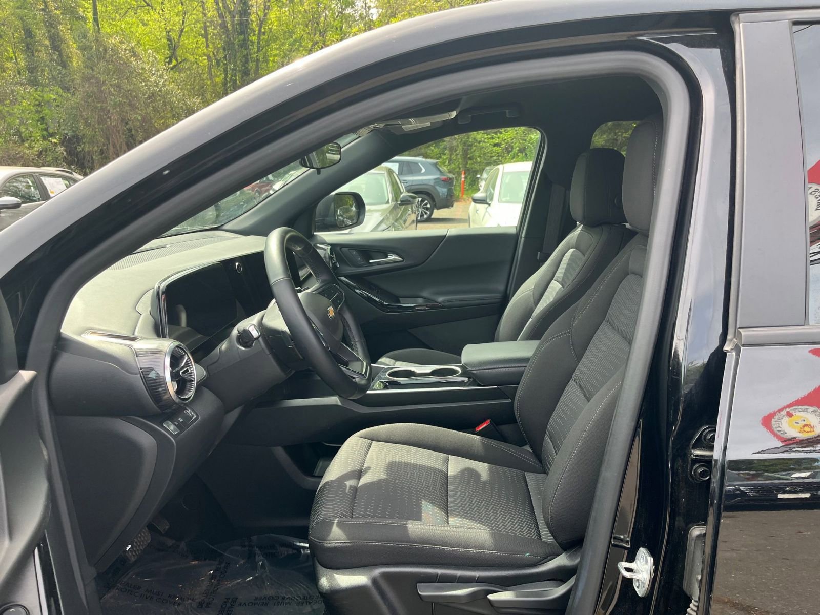 Used 2025 Chevrolet Equinox LT FWD image 33