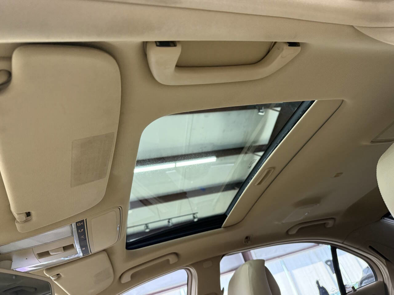 Used 2011 Mercedes-Benz S 550 4MATIC image 29