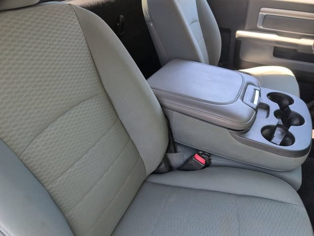 Used 2018 RAM 1500 Classic SLT AWD/4WD image 16