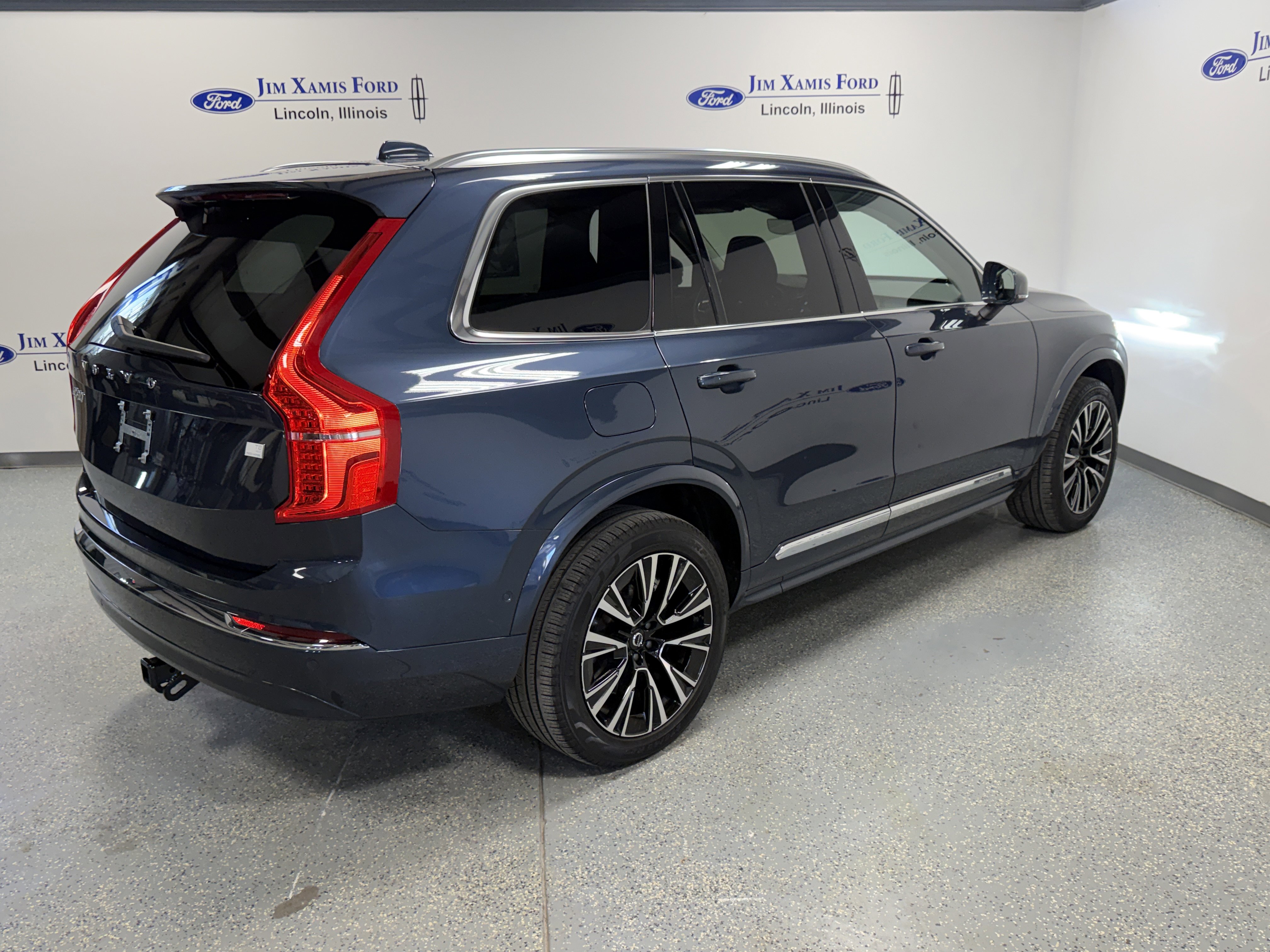 Used 2024 Volvo XC90 T8 Plus w/ Protection Package image 36