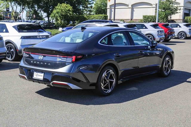 New 2026 Hyundai Sonata SEL FWD image 5