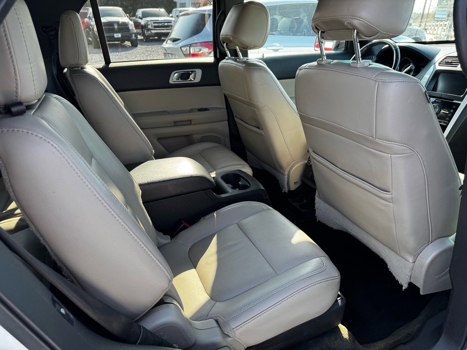 Used 2014 Ford Explorer Limited w/ Equipment Group 302A AWD/4WD image 29