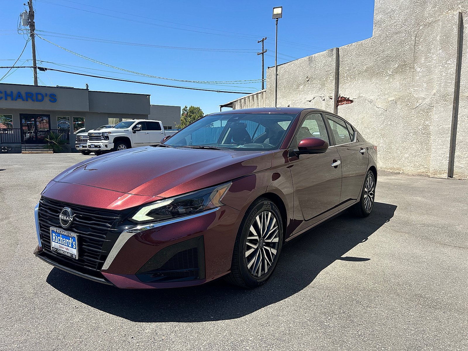 Used 2023 Nissan Altima 2.5 SV FWD image 7