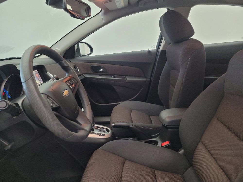 Used 2016 Chevrolet Cruze LT FWD image 17