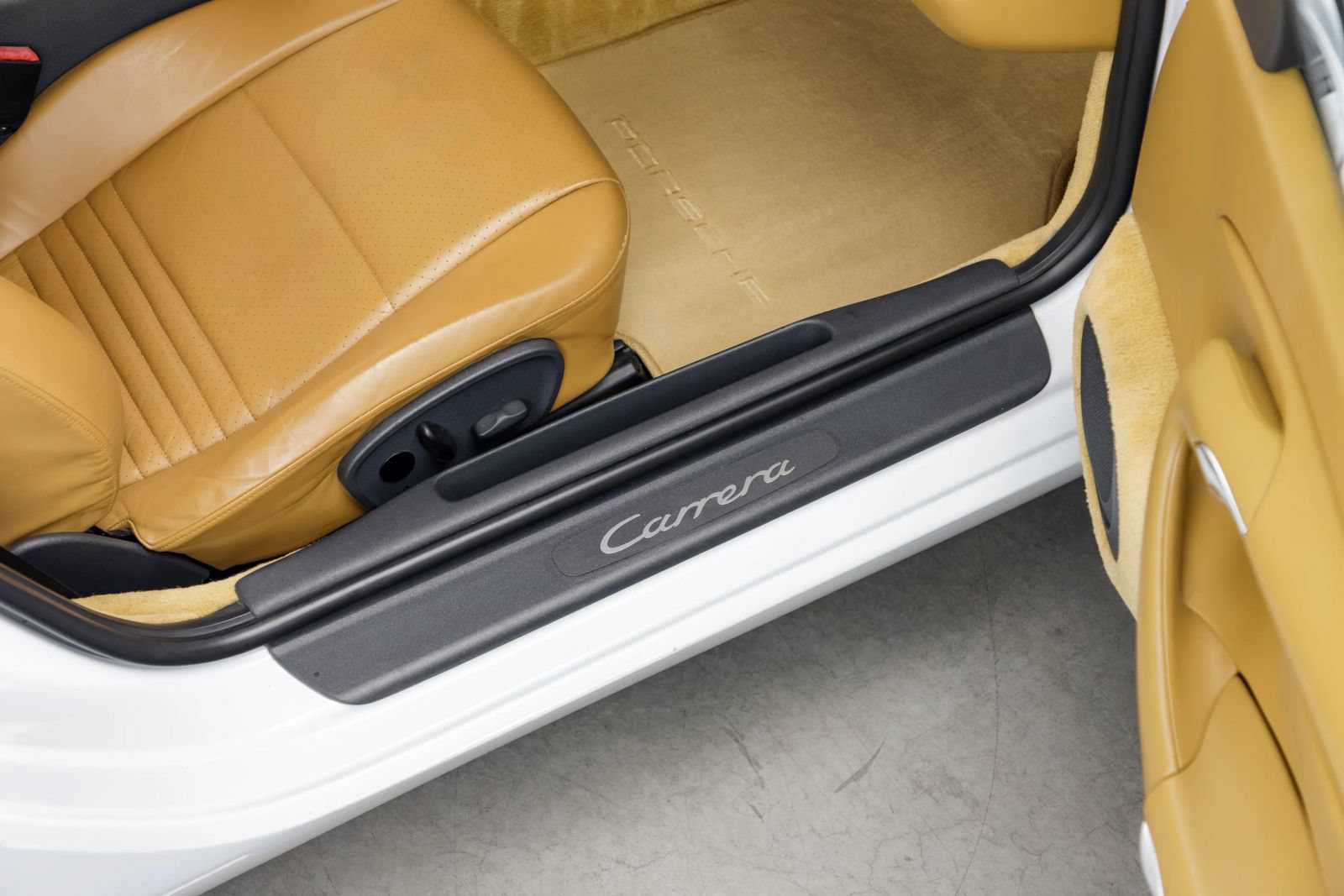 Used 1999 Porsche 911 GT3 RS image 97