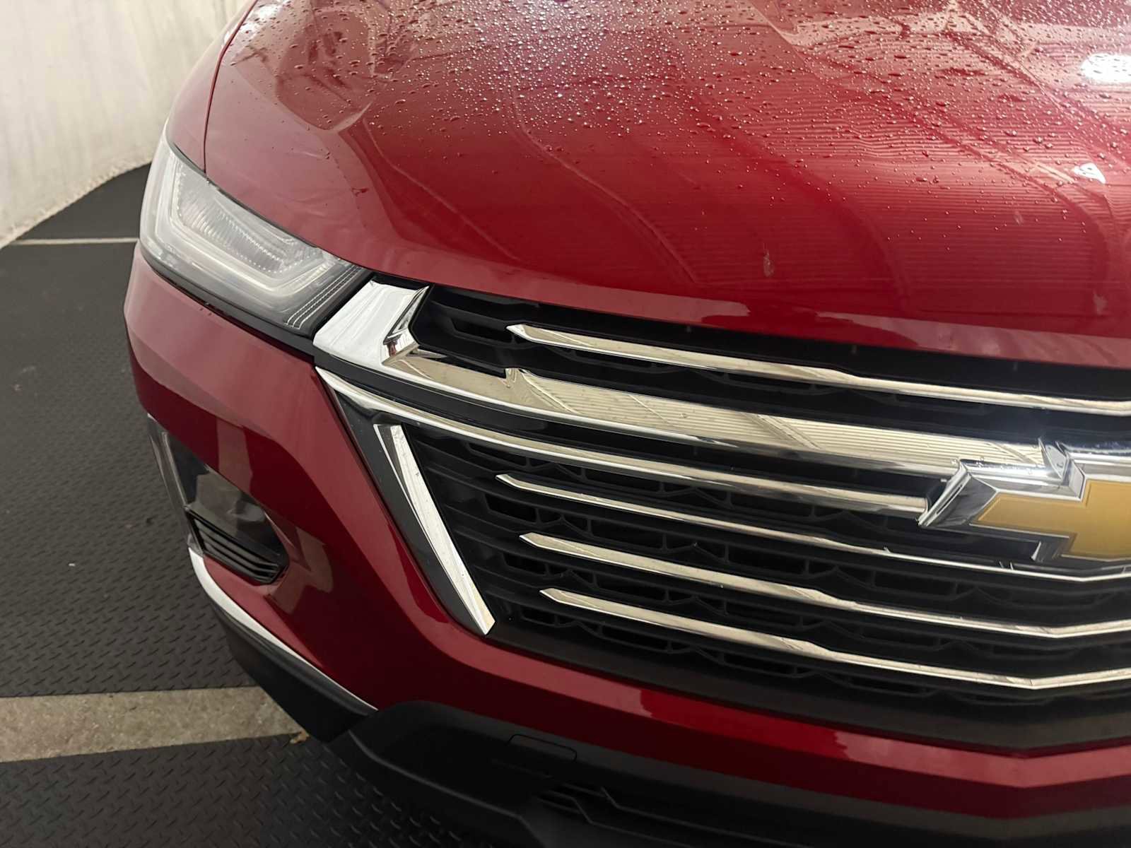 Used 2023 Chevrolet Traverse LT image 4