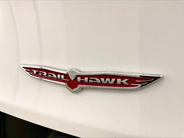 Used 2015 Jeep Cherokee Trailhawk w/ Leather Interior Group AWD/4WD image 14