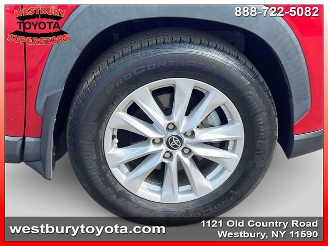 Used 2022 Toyota Corolla Cross LE w/ Moonroof Package image 14