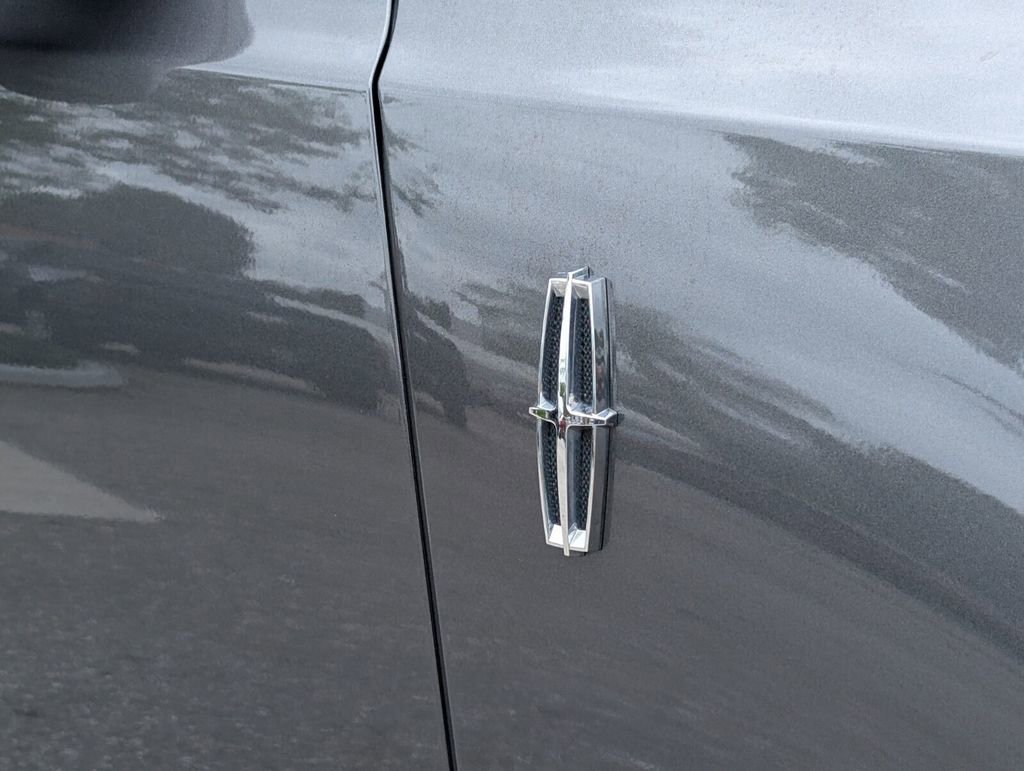 Used 2015 Lincoln MKS AWD w/ Equipment Group 201A image 10