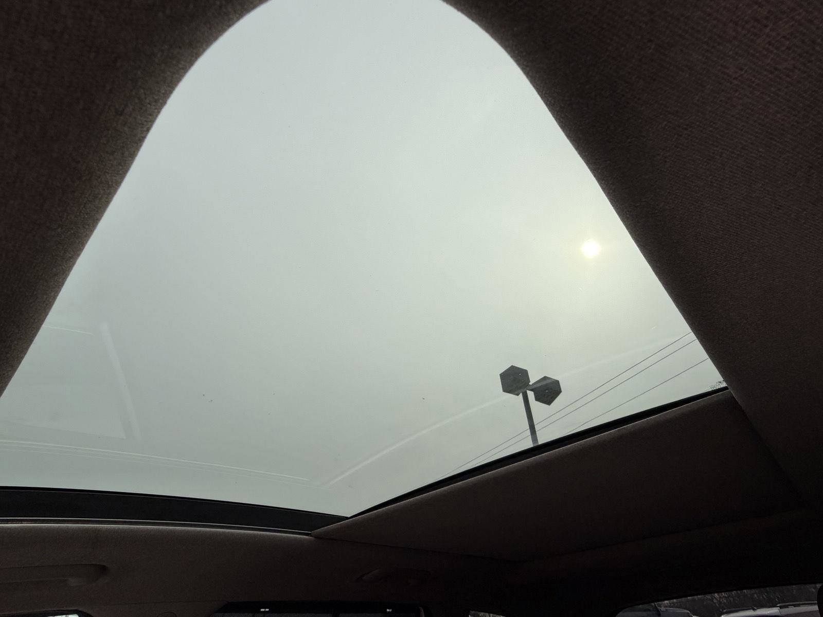 Used 2020 Hyundai Santa Fe SEL w/ Convenience + Premium Package image 12