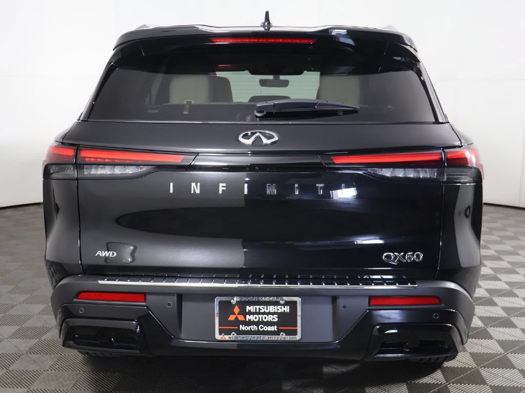 Used 2023 INFINITI QX60 Luxe w/ Performance Audio Package AWD/4WD image 16