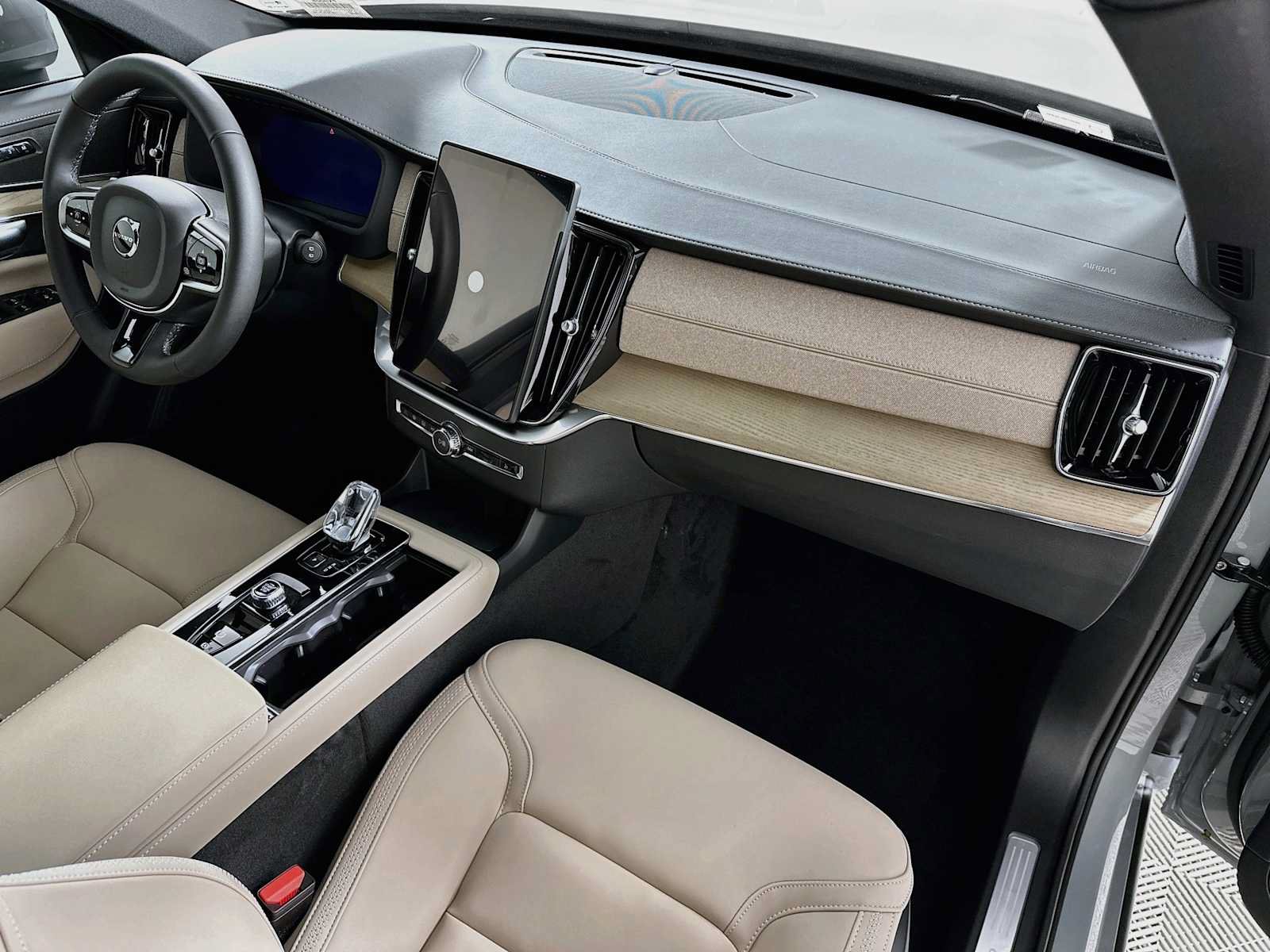 New 2027 Volvo XC90 B5 Core AWD/4WD image 28