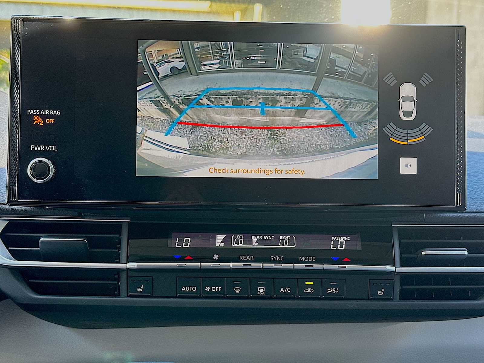 Used 2025 Toyota Sienna XLE w/ XLE Plus Package image 15