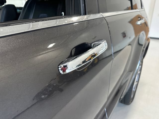 Used 2021 Jeep Grand Cherokee Overland AWD/4WD image 11