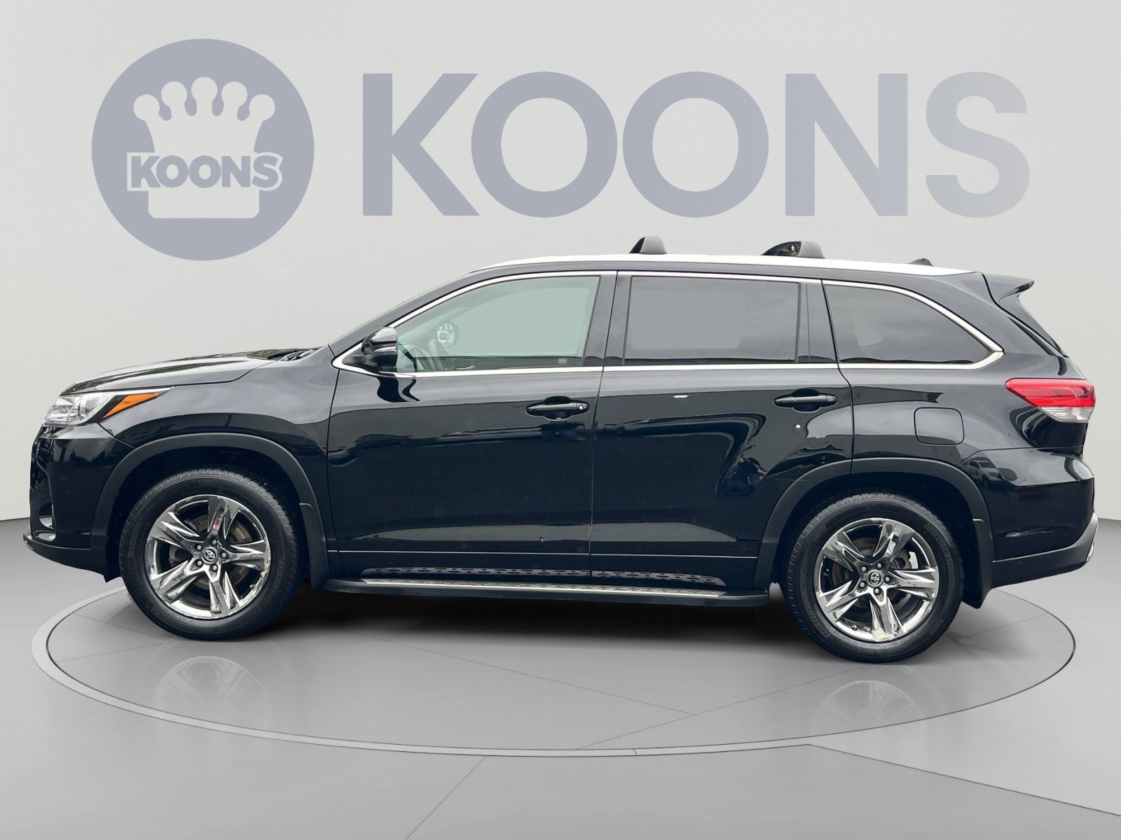 Used 2018 Toyota Highlander Limited Platinum AWD/4WD image 2
