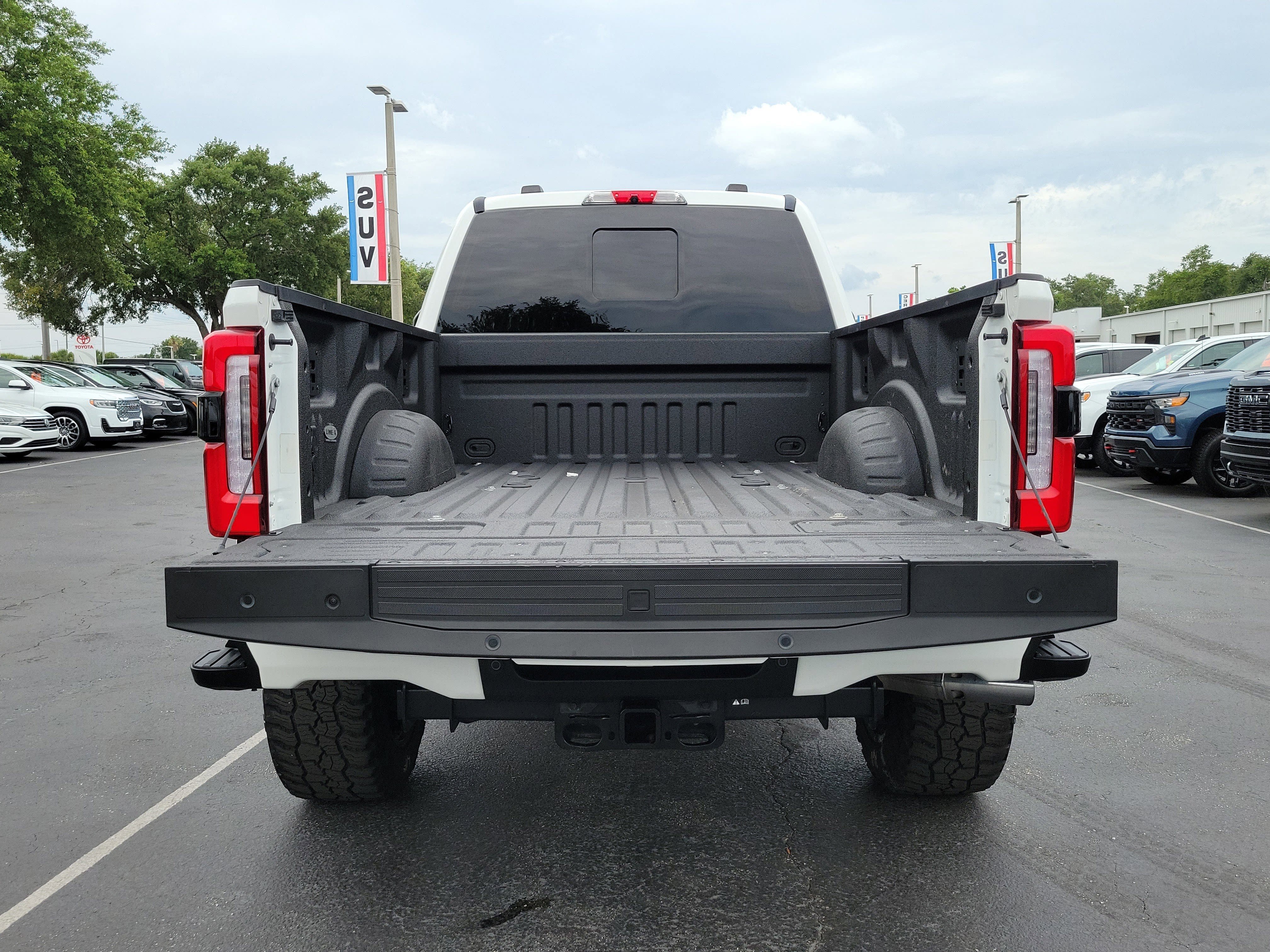 Used 2024 Ford F250 Limited AWD/4WD image 9