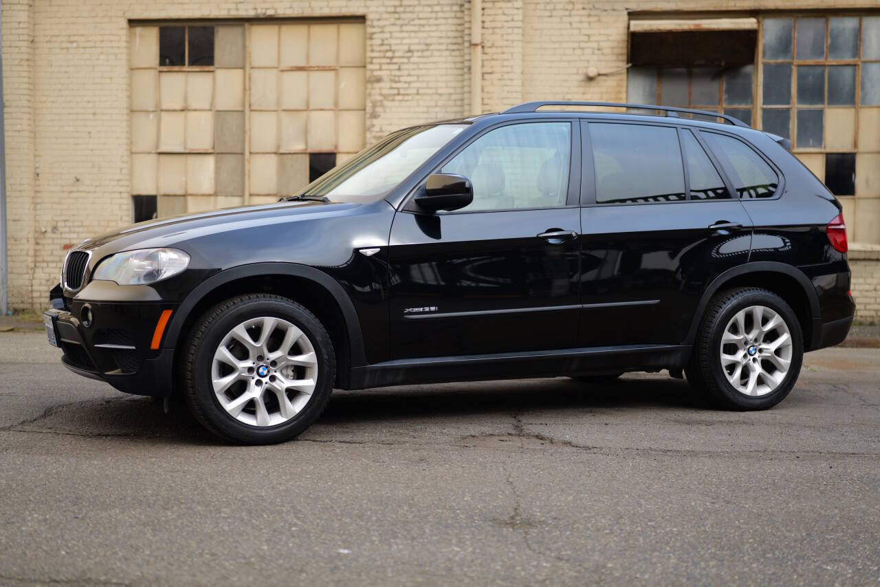 Used 2011 BMW X5 xDrive35i AWD/4WD image 3