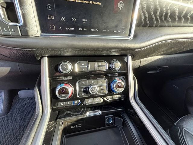 Used 2022 GMC Yukon Denali image 6