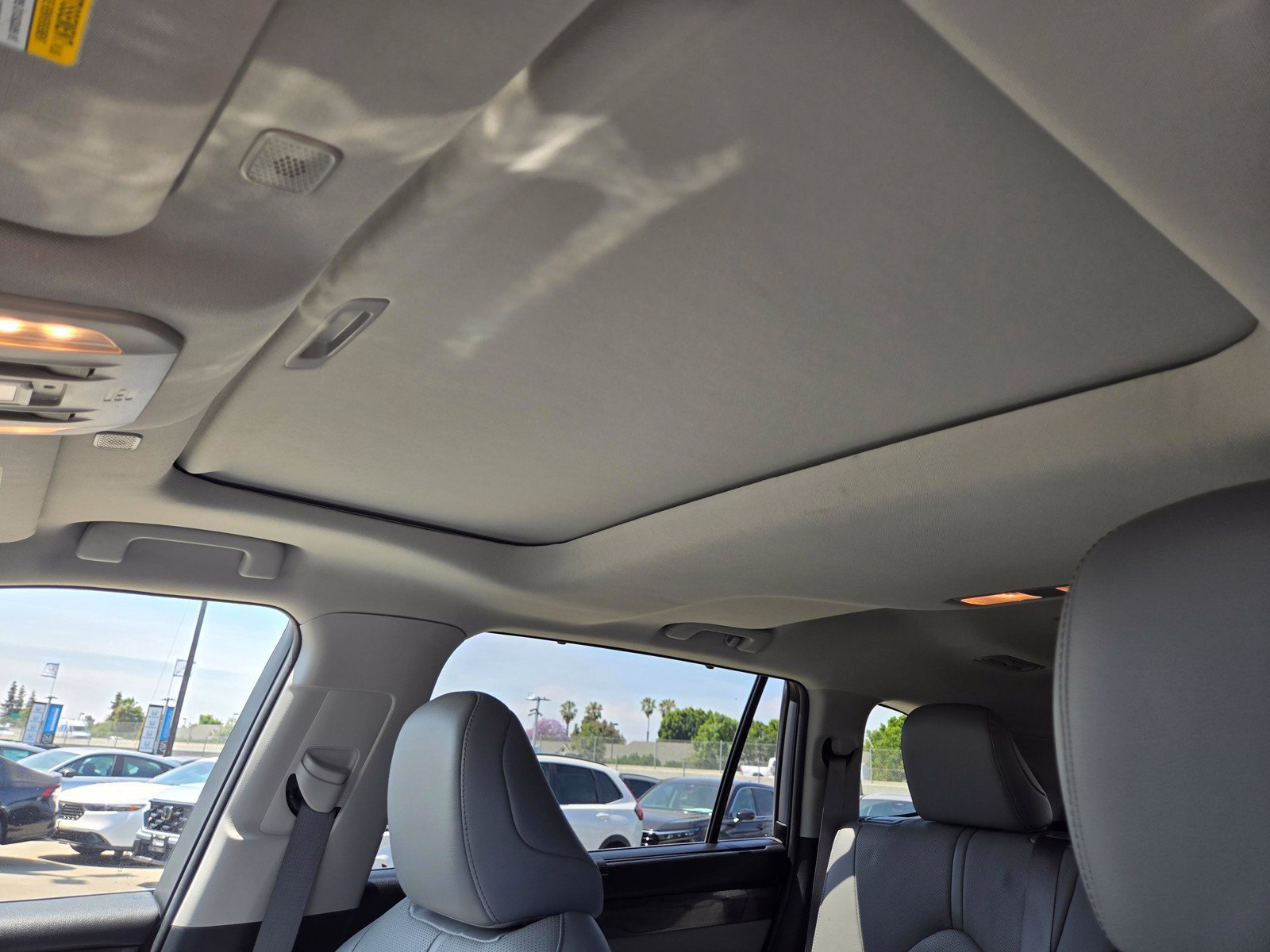 Used 2023 Toyota Highlander Limited FWD image 15