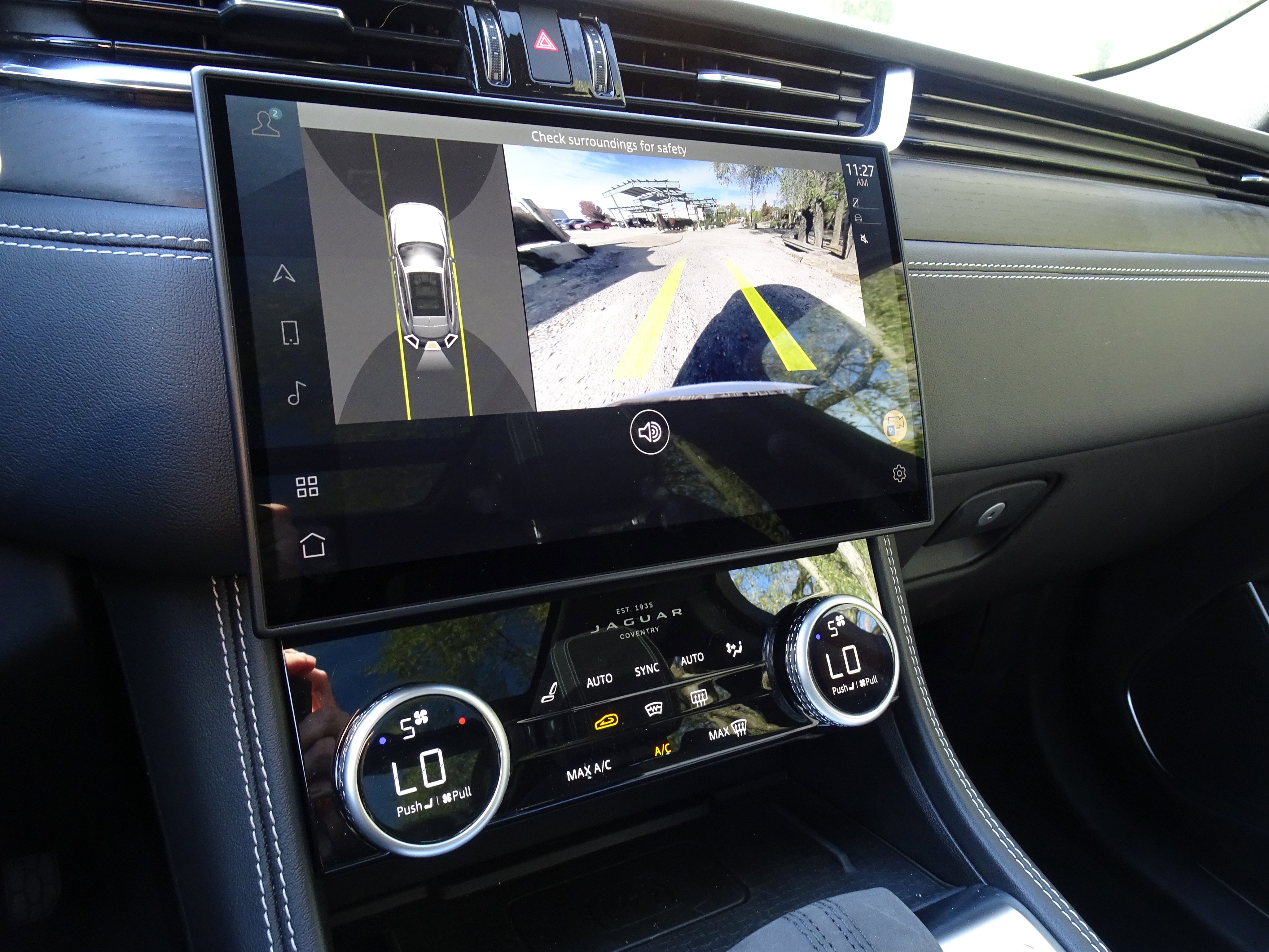 Certified 2025 Jaguar F-PACE R-Dynamic S image 4