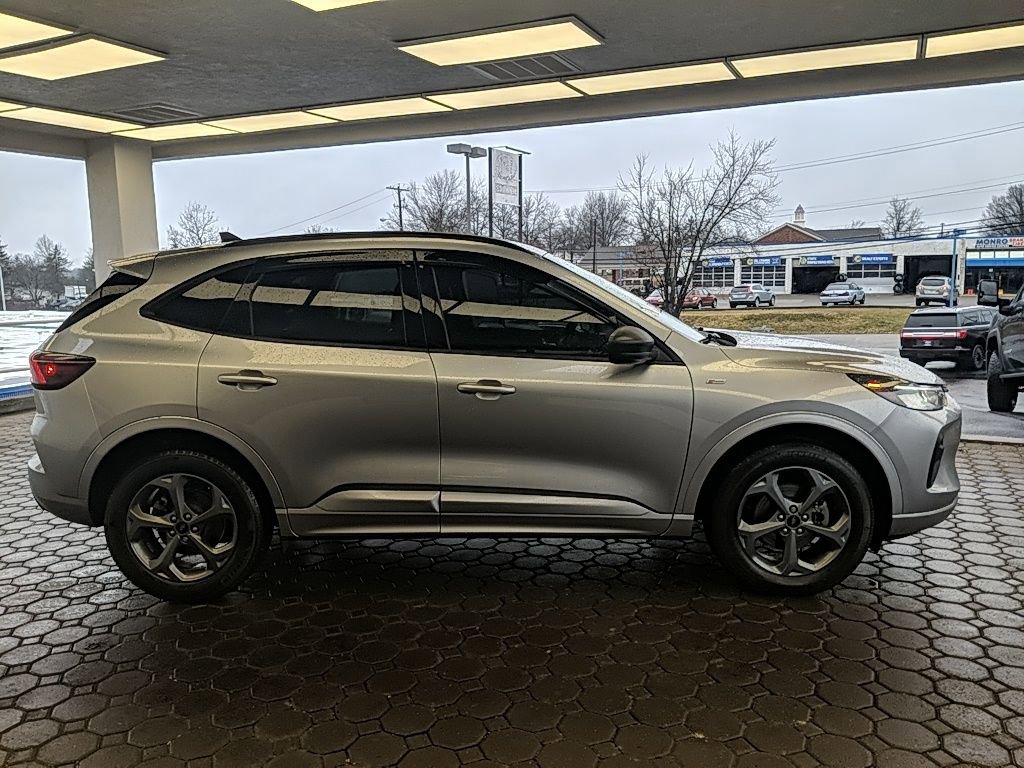 Certified 2024 Ford Escape ST-Line w/ Tech Pack #1 image 4