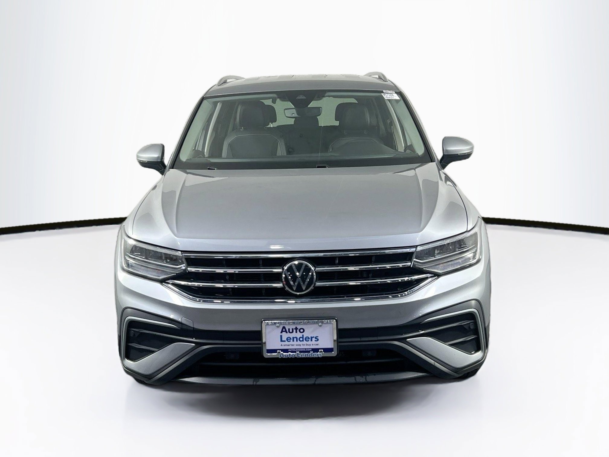Used 2022 Volkswagen Tiguan SE AWD/4WD image 2