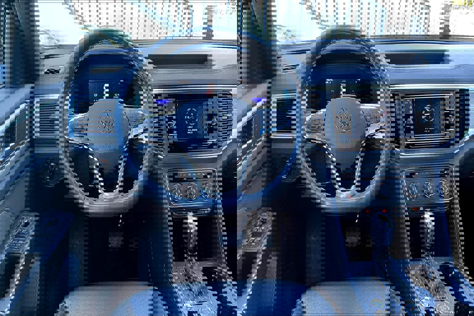 Used 2023 Volkswagen Atlas Cross Sport SE image 5